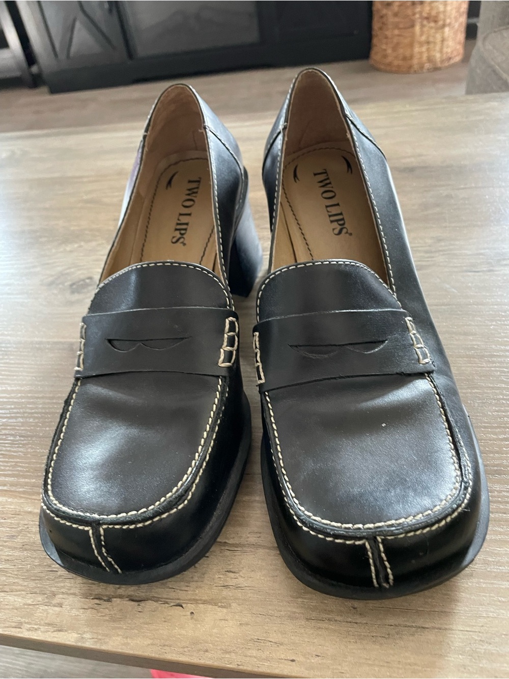 Vtg Y2K Two lips Black Leather Chunky block heel Penny loafer white stitching